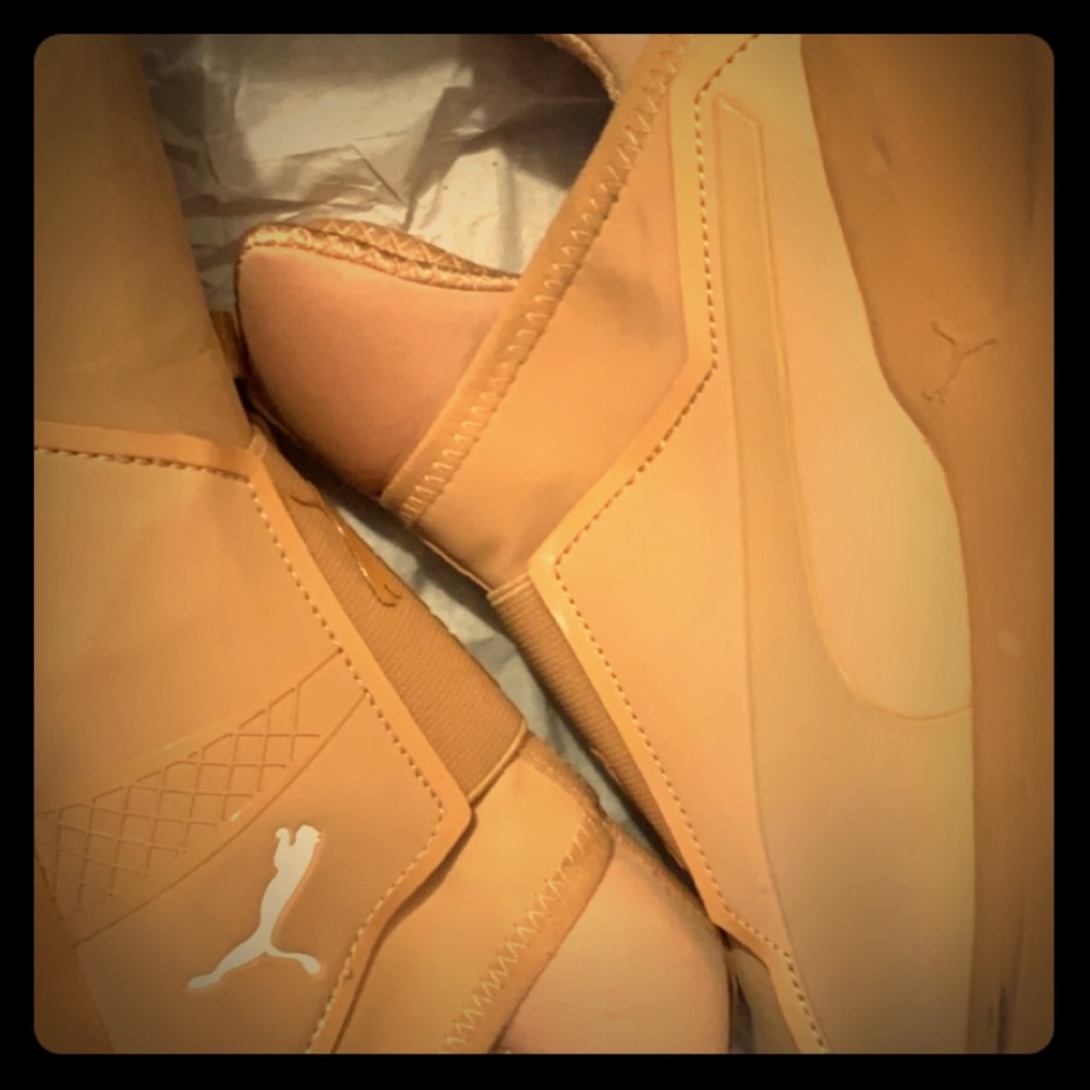 Women’s PUMA FIERCE ATHLUX TRAINING SHOES .